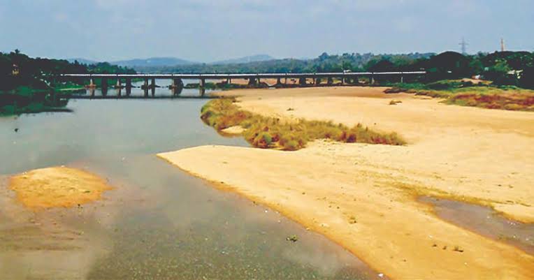  ഭാരതപ്പുഴ ഉൾപ്പെടെ 32 നദികളിൽ മണല്‍ വാരൽ പുനഃരാരംഭിക്കുന്നു