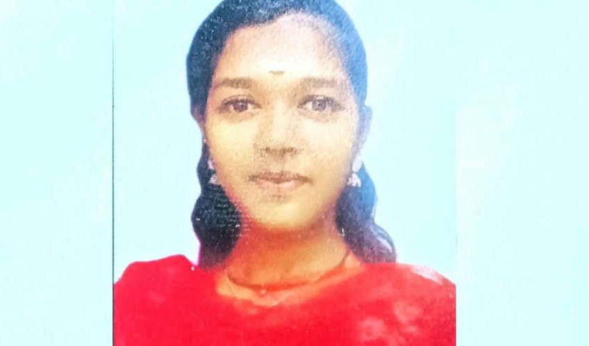  നിലമ്പൂരിൽ കാണാതായ ആദിവാസി പെൺകുട്ടി വനത്തിൽ തൂങ്ങി മരിച്ച നിലയിൽ