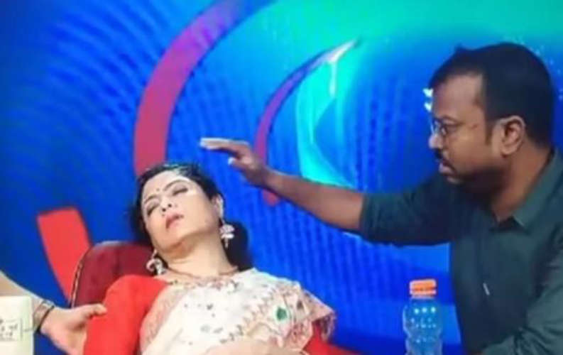  ദൂരദര്‍ശന്‍ അവതാരക ലൈവിനിടെ ബോധരഹിതയായി