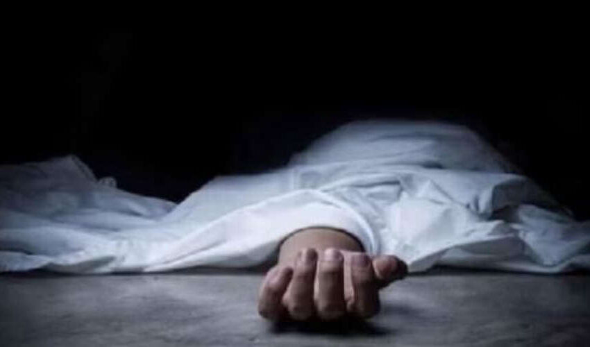  പതിനൊന്നാം നിലയിൽ നിന്ന് അമ്മയും കുഞ്ഞും ചാടി മരിച്ചു