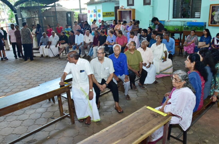  പോളിംഗ് ശതമാനം 70 ലേക്ക്; സമയപരിധി കഴിഞ്ഞു, ആറ് മണിവരെയെത്തിയവർക്ക് ടോക്കൺ നൽകി