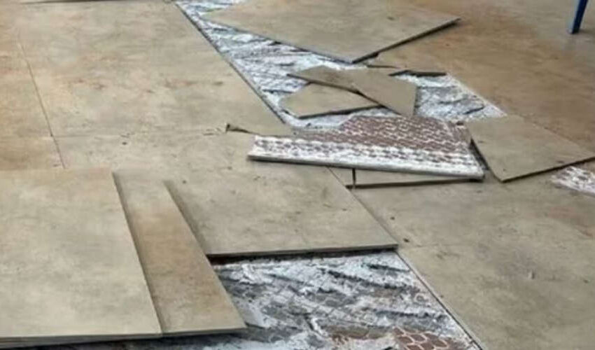  അധ്യാപകരുടെ പരിശീലനത്തിനിടെ ക്ലാസ് മുറിയിലെ ടൈല്‍ പൊട്ടിത്തെറിച്ചു
