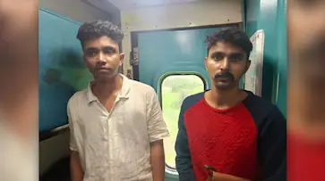  ടിടിഇമാർക്കുനേരെ വീണ്ടും ആക്രമണം; 2 യുവാക്കൾ പിടിയിൽ, ഇവരുടെ കൈവശം കൈവശം കഞ്ചാവ്