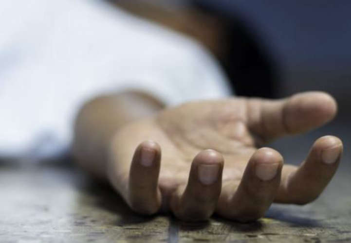  മകള്‍ക്കൊപ്പം ട്രെയിനില്‍ കയറിയ മാതാവ് പിടിവിട്ടു വീണ് മരിച്ചു