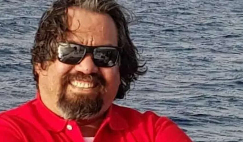  വിമാനം പറത്തുന്നതിനിടെ പൈലറ്റ് കുഴഞ്ഞുവീണ് മരിച്ചു