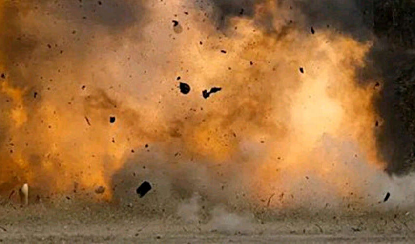  തേങ്ങ പെറുക്കാന്‍ പോയ വയോധികന്‍ ബോംബ് പൊട്ടിത്തെറിച്ച് മരിച്ചു