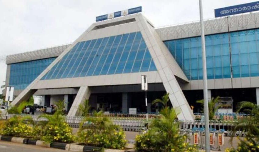 വ്യാജ ബോംബ് ഭീഷണി; കരിപ്പൂരിൽ യാത്രക്കാർ വലഞ്ഞത് മണിക്കൂറുകളോളം