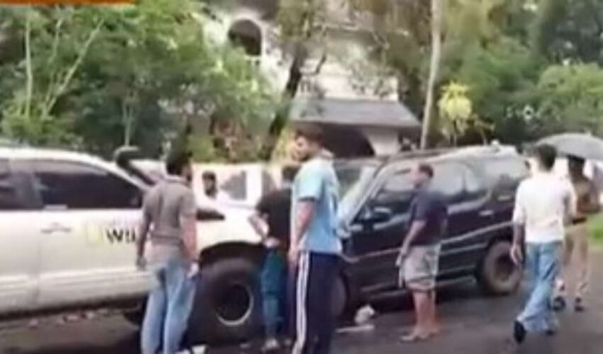  ഇ-ബുള്‍ജെറ്റ് യൂട്യൂബര്‍മാരുടെ വാഹനം കാറുമായി കൂട്ടിയിടിച്ച് അപകടം