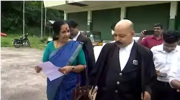  ജാതി അധിക്ഷേപം ; സത്യഭാമ കോടതിയിൽ കീഴടങ്ങി