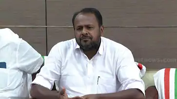 ഡിസിസി സംഘര്‍ഷം: ജോസ് വള്ളൂരിനോടും യുഡിഎഫ് ജില്ലാ ചെയര്‍മാൻ വിൻസന്റിനോടും രാജിവെക്കാൻ നിര്‍ദ്ദേശം