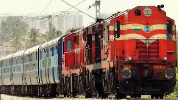  ട്രെയിനിൽ യാത്രക്കാരന് കുത്തേറ്റു; സംഭവം ആലപ്പുഴ-കണ്ണൂർ എക്സിക്യൂട്ടീവിൽ