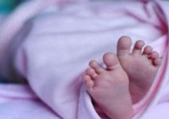  ഗര്‍ഭസ്ഥശിശു മരിച്ചു, യുവതി ഗുരുതരാവസ്ഥയില്‍; ചികിത്സാപിഴവ് ആരോപിച്ച് കുടുംബം