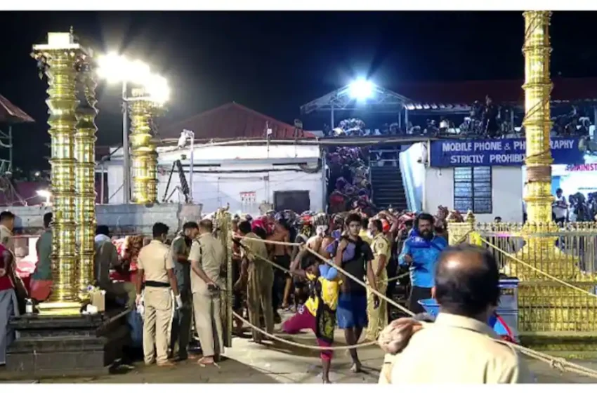  പ്രതിഷേധം കനത്തു; ശബരിമലയിൽ സ്പോട്ട് ബുക്കിംഗിന് വഴങ്ങി സർക്കാർ