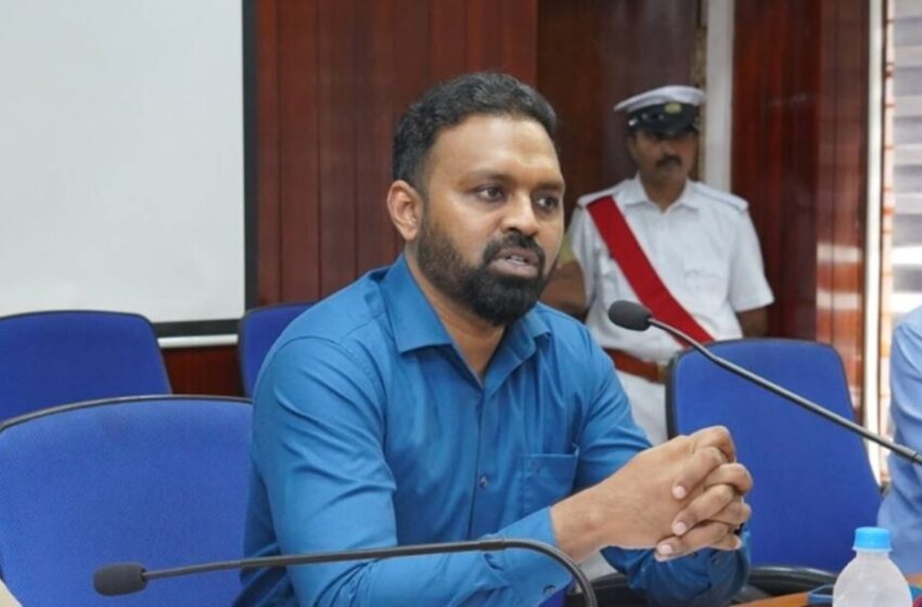  റോഡ് സുരക്ഷാ യോഗത്തിൽ എസ്പിക്ക് പകരമെത്തിയത് എസ്ഐ; തിരിച്ചയച്ച് പത്തനംതിട്ട ജില്ലാ കളക്ടർ