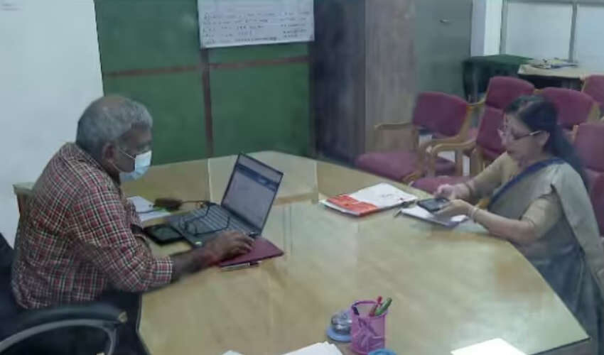  ഡി.എം.ഒമാരുടെ കസേരകളിയില്‍ വീണ്ടും ട്വിസ്റ്റ്; ഡോ. രാജേന്ദ്രന്‍ കോഴിക്കോട് ഡി.എം.ഒ ആയി തുടരും