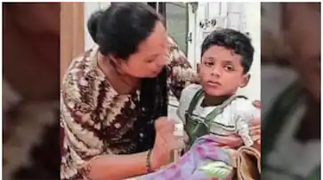  മാതാപിതാക്കളെ കാണാനില്ലെന്ന് മലയാളി ബാലൻ; മുംബൈ ബോട്ട് അപകടത്തിൽപ്പെട്ടവരിൽ മലയാളി കുടുംബവും