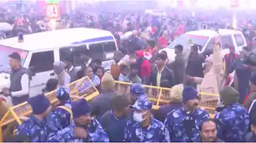  മഹാകുംഭമേളക്കിടെ തിക്കും തിരക്കും; 10 മരണമെന്ന് റിപ്പോർട്ട്, സാഹചര്യം വിലയിരുത്തി മോദി