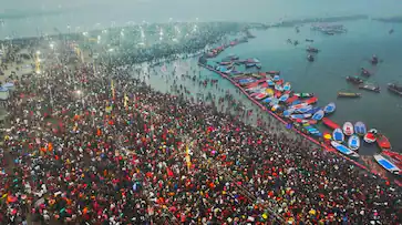  മഹാകുംഭമേള; ആദ്യ ദിനം, പങ്കെടുത്തത് 60ലക്ഷത്തിലധികം തീർത്ഥാടകർ