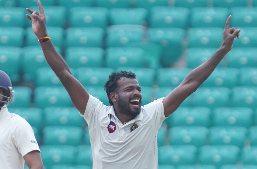  നിധീഷിന് അഞ്ച് വിക്കറ്റ്, രഞ്ജി ട്രോഫി ക്വാർട്ടറിൽ ജമ്മു കശ്മീർ എട്ടിന് 228 റൺസെന്ന നിലയിൽ