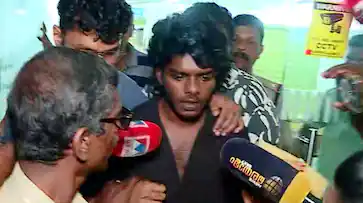  റാപ്പർ വേടനെ ഇന്ന് തൃശ്ശൂരിലെ ജ്വല്ലറിയിൽ എത്തിച്ച് തെളിവെടുക്കും; ചാലക്കുടി സ്വദേശിക്കായി തെരച്ചിൽ