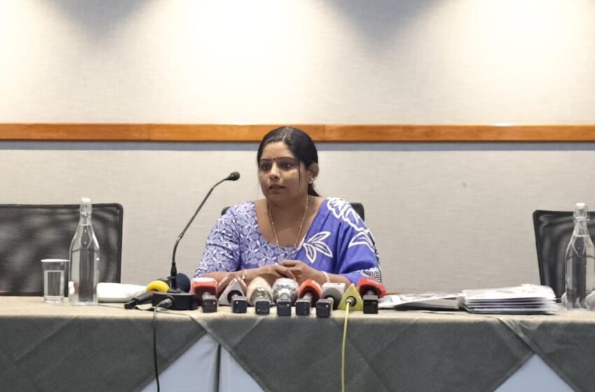  പെരിങ്ങോട്ടുകര ക്ഷേത്രം തന്ത്രിയുടെ അറസ്റ്റ് ഒഴിവാക്കാന്‍ ബാംഗ്ലൂര്‍ പൊലീസ് രണ്ടു കോടി ആവശ്യപ്പെട്ടു; ഗുരുതര ആരോപണവുമായി മകള്‍ രംഗത്ത്